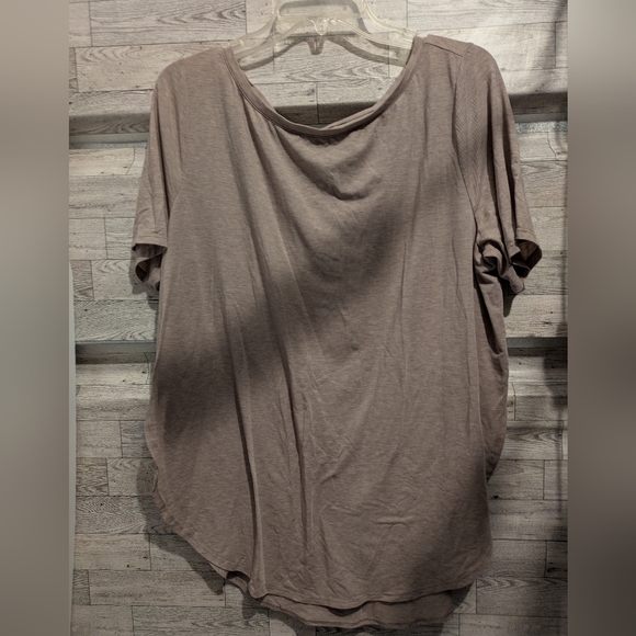 GAP Tops - GAP Women's Short Sleeve Tan Tee Size Xl